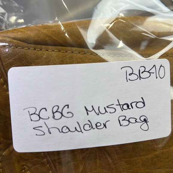 BCBG Maxazria GOLDEN distressed mustard tan butter leather 3 in 1 purse bag - Picture 9 of 9